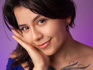 camgirl chatroom SaraDove
