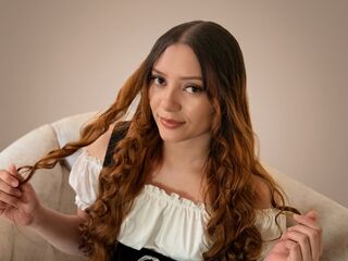 fingering cam girl SaraDrew