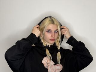 free chatroom SerenaRatte