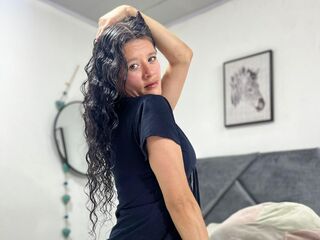 live webcam performer SereneBerkles
