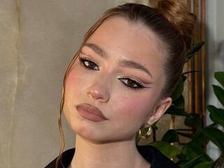 adultcam photo SeyolaHilgerst