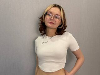 naughty chatroom ShemikaDestro