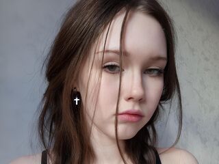 camgirl showing pussy SilviaTaid