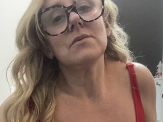 beautiful girl webcam SophiaHillUk
