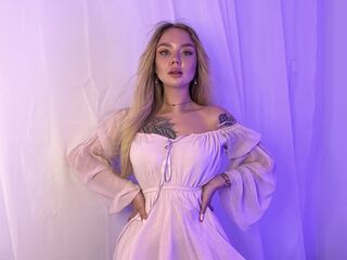 topless webcamgirl StellaRai