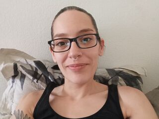 masturbating webcam girl SuzyQueen