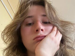 girl fingering pussy TessTelles