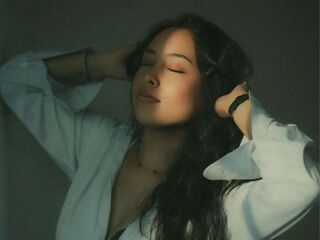 camwhore masturbating with dildo ValerieAlfayet