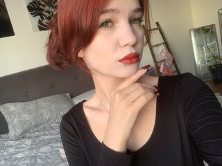 beautiful webcamgirl ViperBlosom