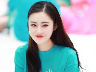 adult liveshow YolandaYang