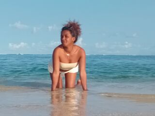 nude webcamgirl photo hasinatahina